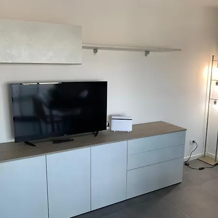 Gioia Garden Apartment-3